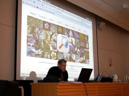 Mauri Åhlberg Pasilan kirjastossa järjestetyssä seminaarissa. Kuva: Jouko Lehmuskallio