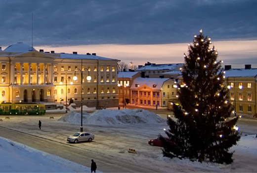 Senaatintorin joulukuusi 15.12.2010. Kuva: Juha Lakaniemi
